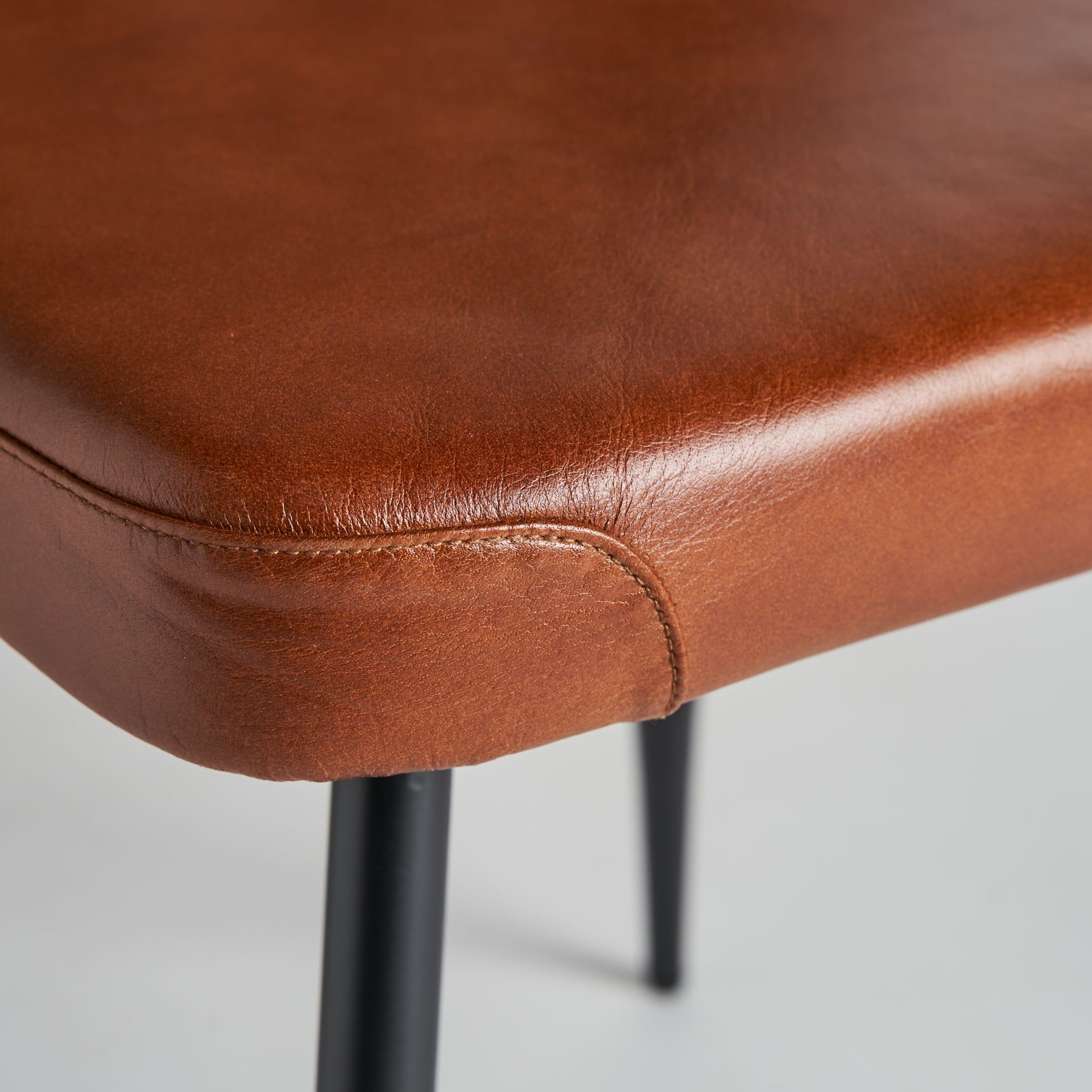DEXTER CHAIR